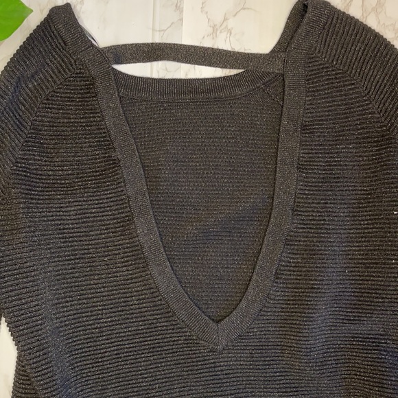 H&M - Keyhole Back Glitter Sweater - Picture 3 of 11